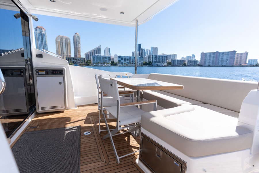 2022 Azimut 50 FLYBRIDGE