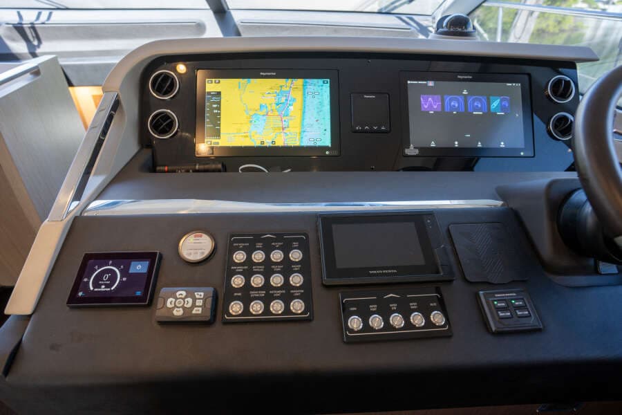 2022 Azimut 50 FLYBRIDGE