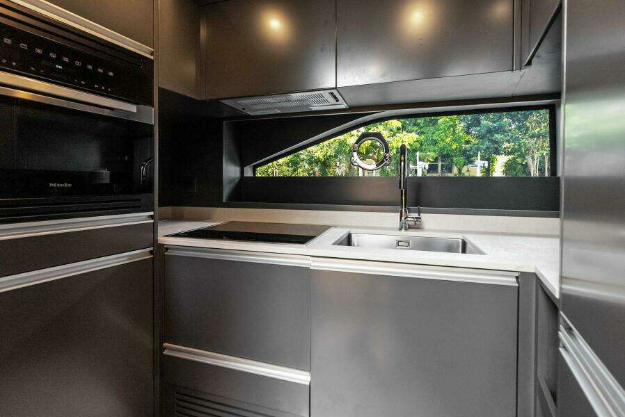 2025 Wally Wallywhy 100