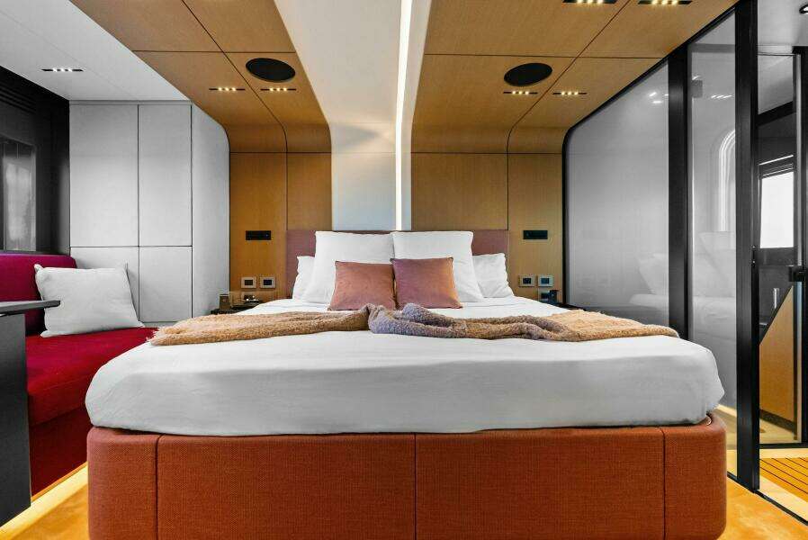 2025 Wally Wallywhy 100