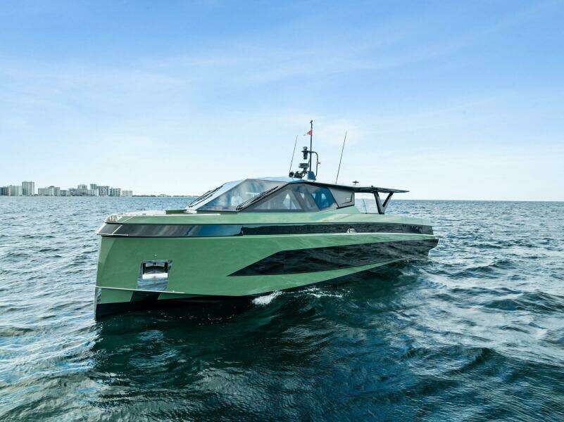 2025 Wally Wallywhy 100