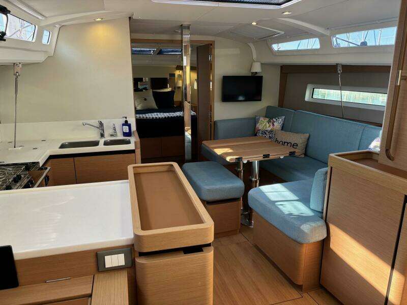 2021 Jeanneau Sun Odyssey 440