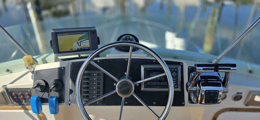 1983 Bertram 28 Flybridge