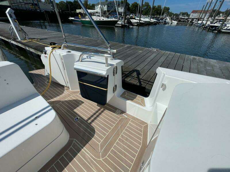 2023 MJM 35 aft deck door