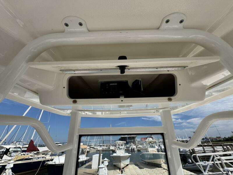 2021 Robalo 246 Cayman