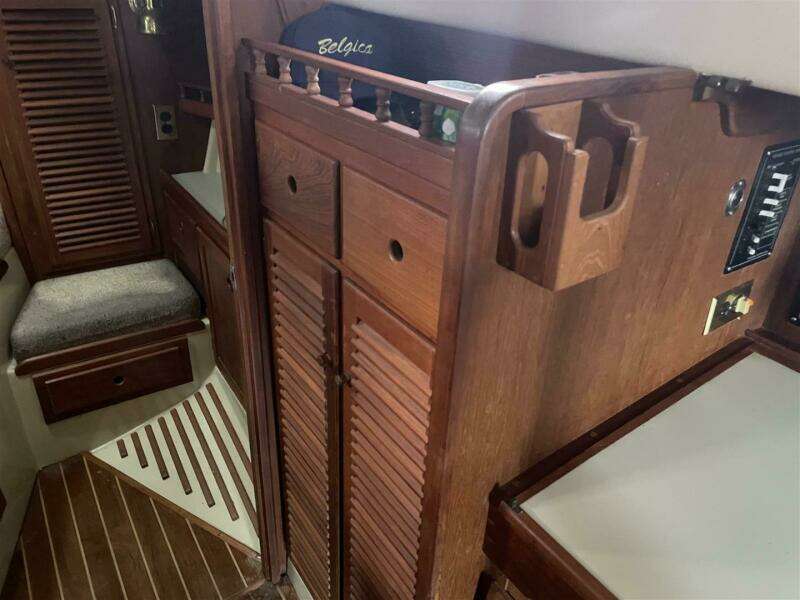 1989 Bayfield 36 Cutter