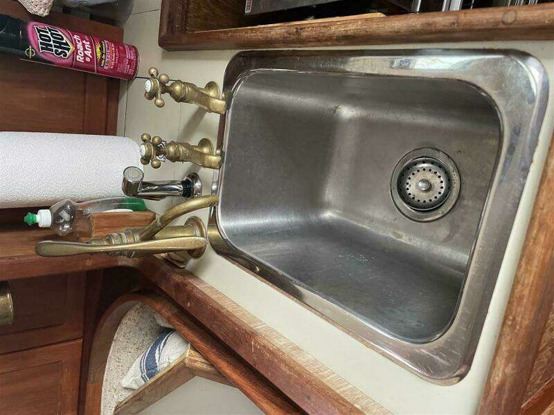 1989 Bayfield 36 Cutter