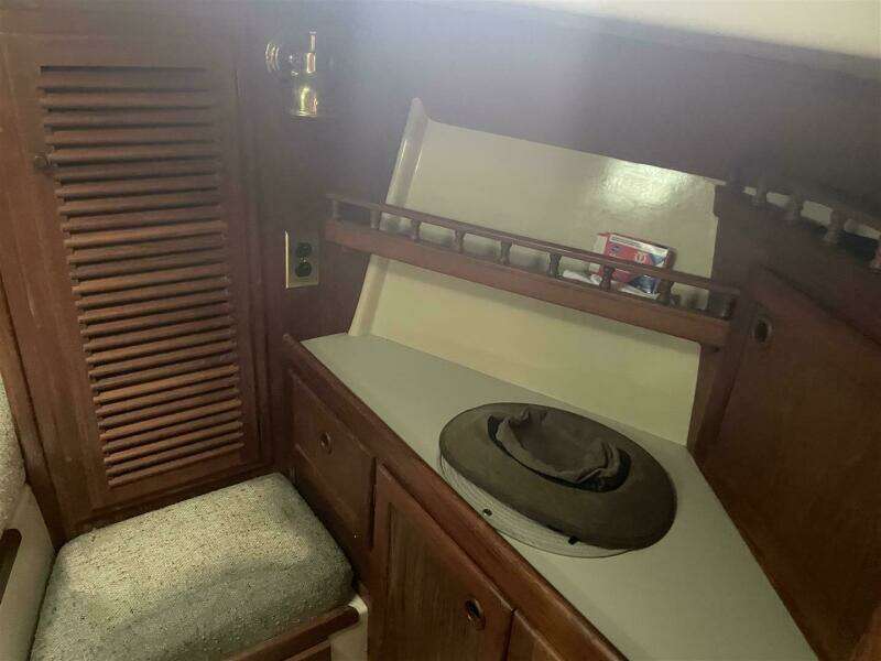 1989 Bayfield 36 Cutter