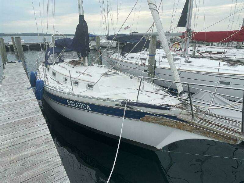 1989 Bayfield 36 Cutter