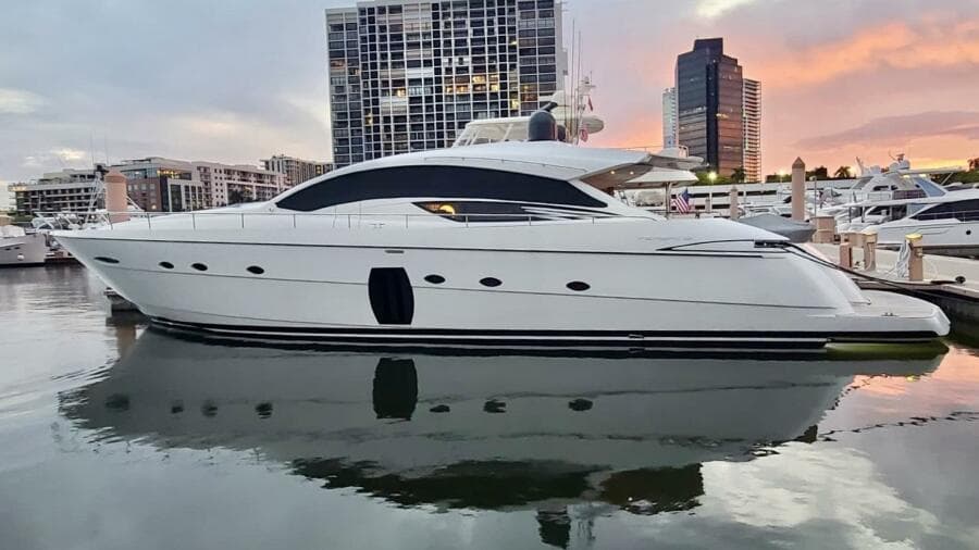 2008 Pershing 72