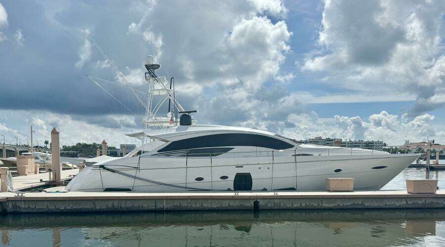 Pershing 72 Uptown Girl- Profile