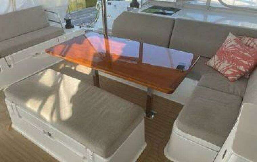 2020 Fountaine Pajot Saona 47