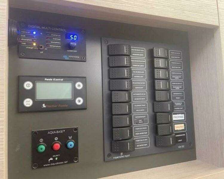 2020 Fountaine Pajot Saona 47