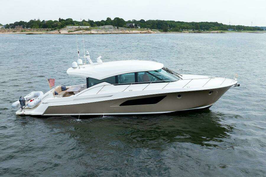 2014 Tiara Yachts 5000 Express