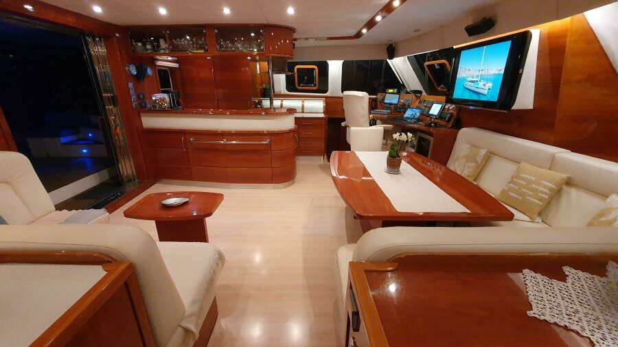 06 Galley Salon 20230928_211846