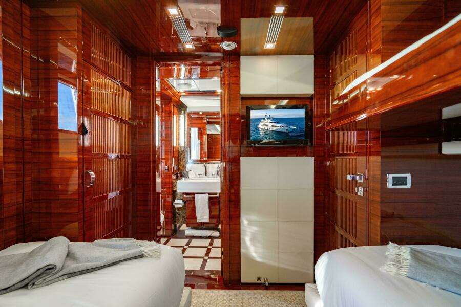 2011 Benetti 