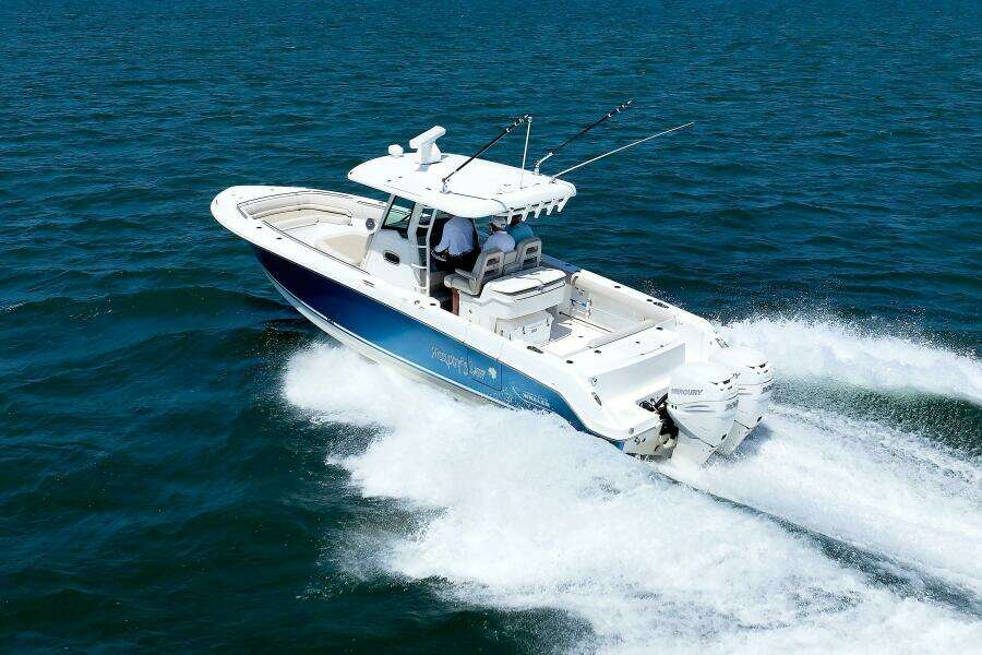 2016 Boston Whaler 330 Outrage