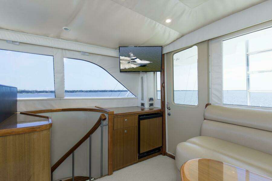 2007 64 Viking Enclosed Bridge Reel Blues Bridge (5)