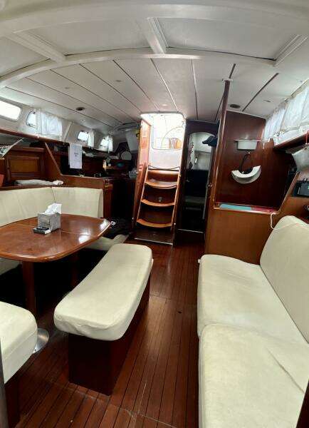 2004 Beneteau 423