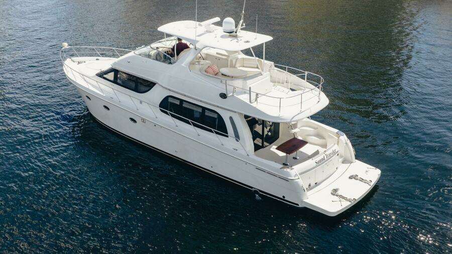 2005 Carver 56 Voyager