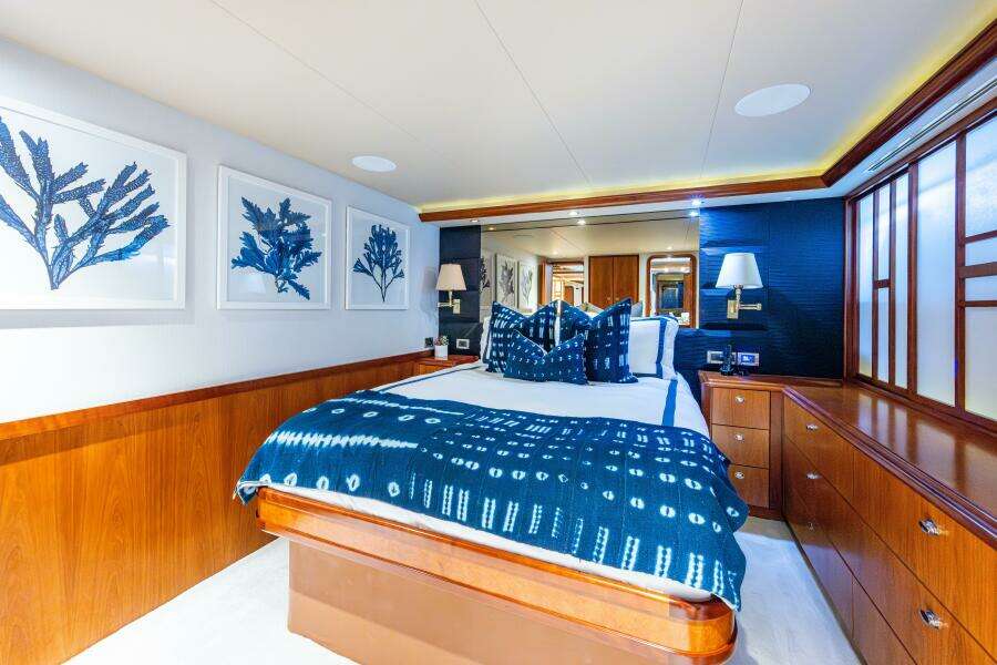 WESTPORT 112 LILA CUY