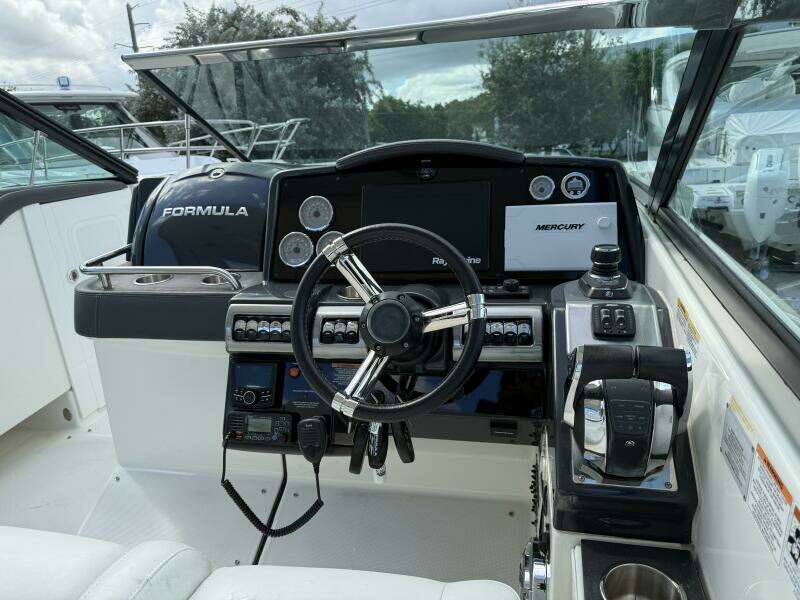 2021 Formula 350 Crossover Bowrider OB