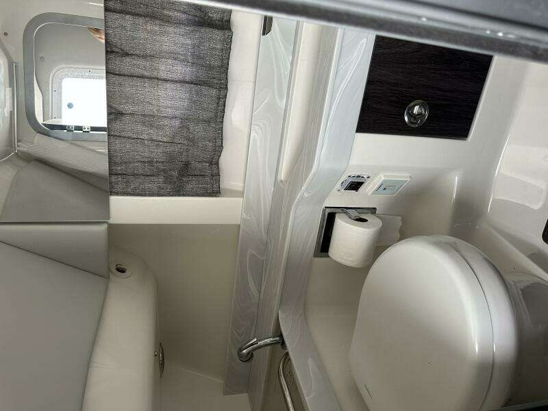 2021 Formula 350 Crossover Bowrider OB