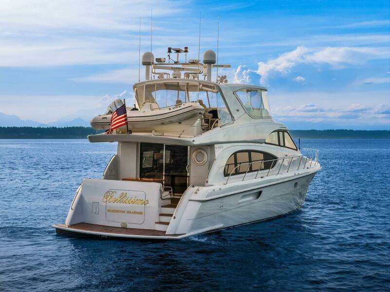2001 Hatteras Cockpit Motoryacht