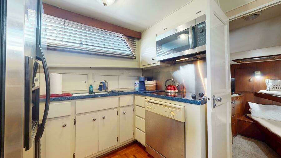 1974 Hatteras Motor Yacht