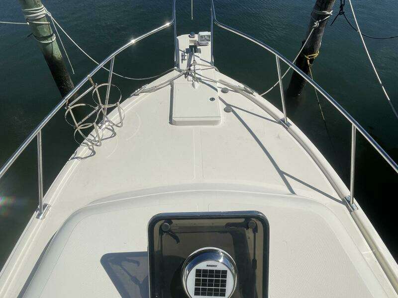 2005 Mainship 30 Pilot II