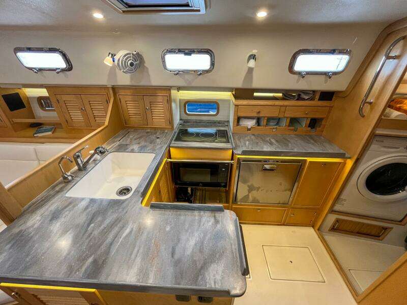 2023 Island Packet 439