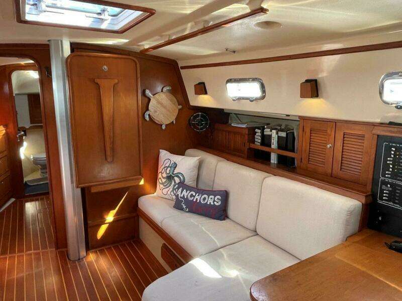 1995 Island Packet 40