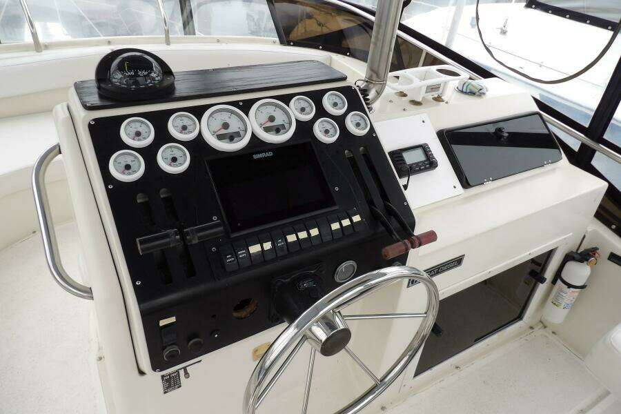 1991 Silverton 41 Convertible