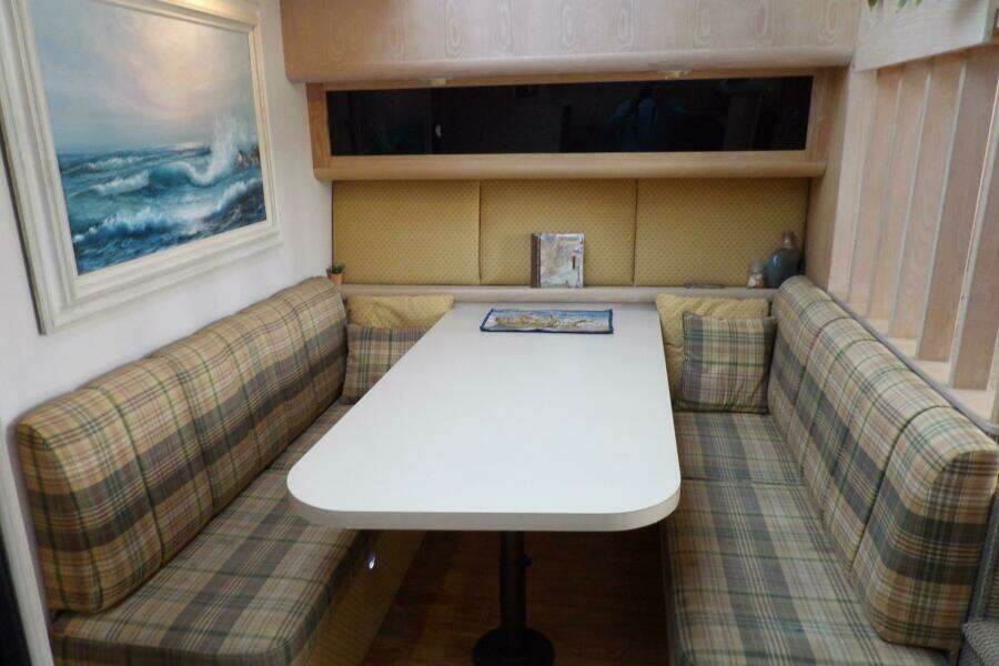 1991 Silverton 41 Convertible