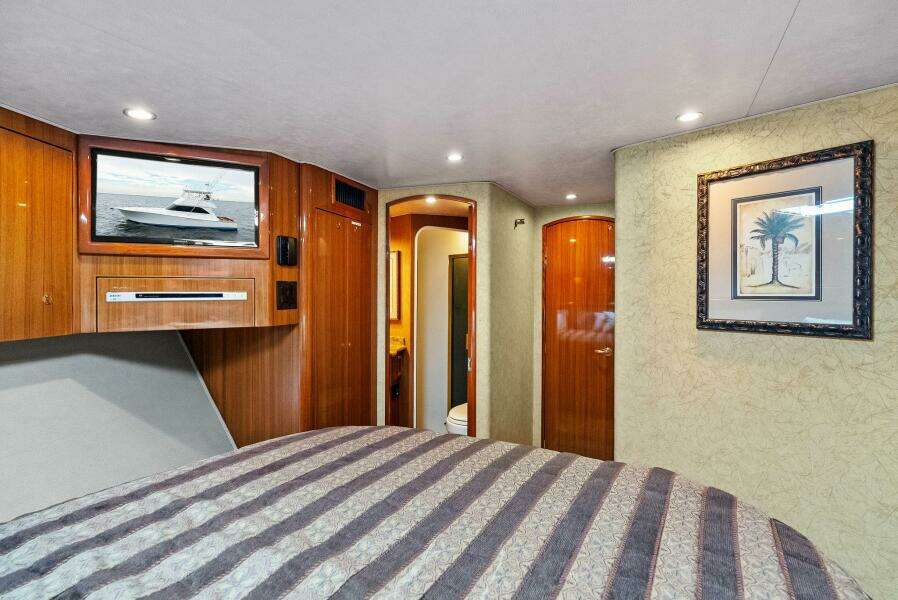 2006 Viking 61 Convertible KNOT ON CALL