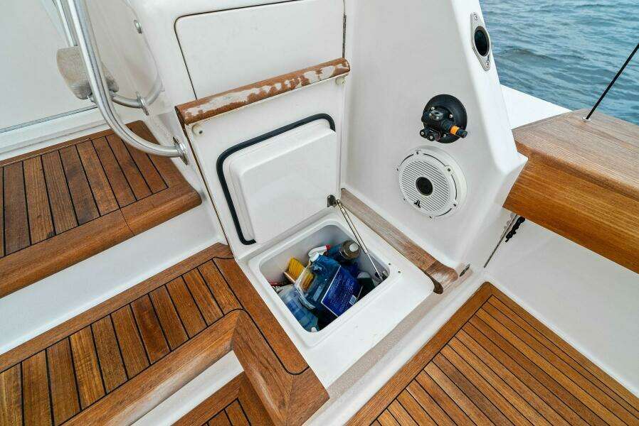 2006 Viking 61 Convertible KNOT ON CALL