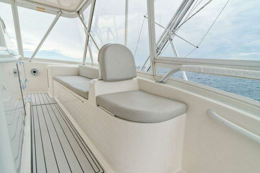 2006 Viking 61 Convertible KNOT ON CALL