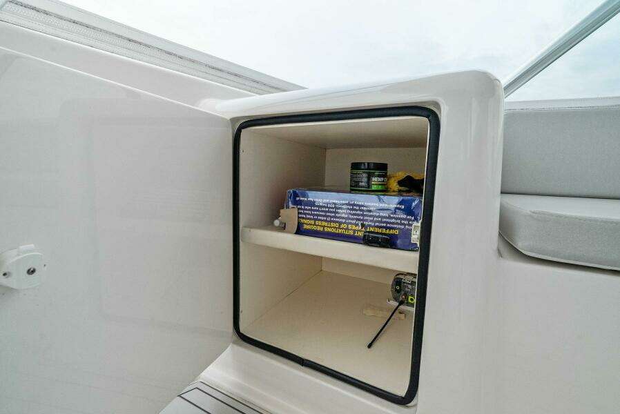 2006 Viking 61 Convertible KNOT ON CALL