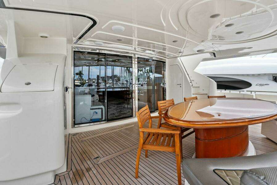 2004 Ferretti 94 Motor Yacht