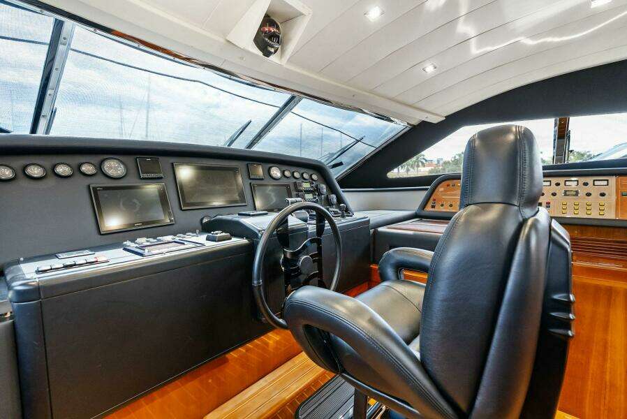 2004 Ferretti 94 Motor Yacht