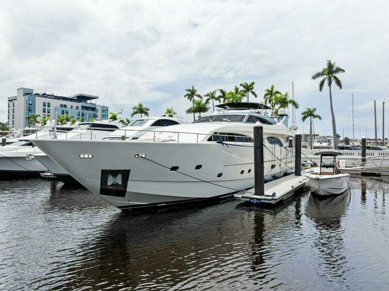 2004 Ferretti 94 Motor Yacht