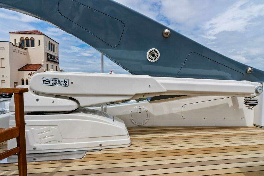 2004 Ferretti 94 Motor Yacht