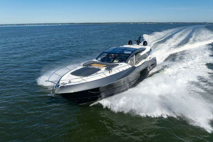 2020 Sunseeker Predator