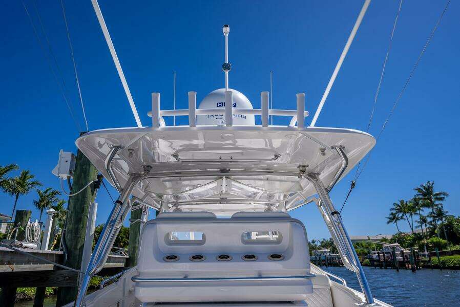 2020 Intrepid 407 Cuddy