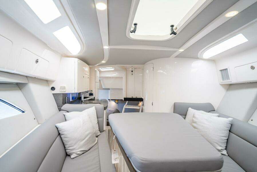 2020 Intrepid 407 Cuddy