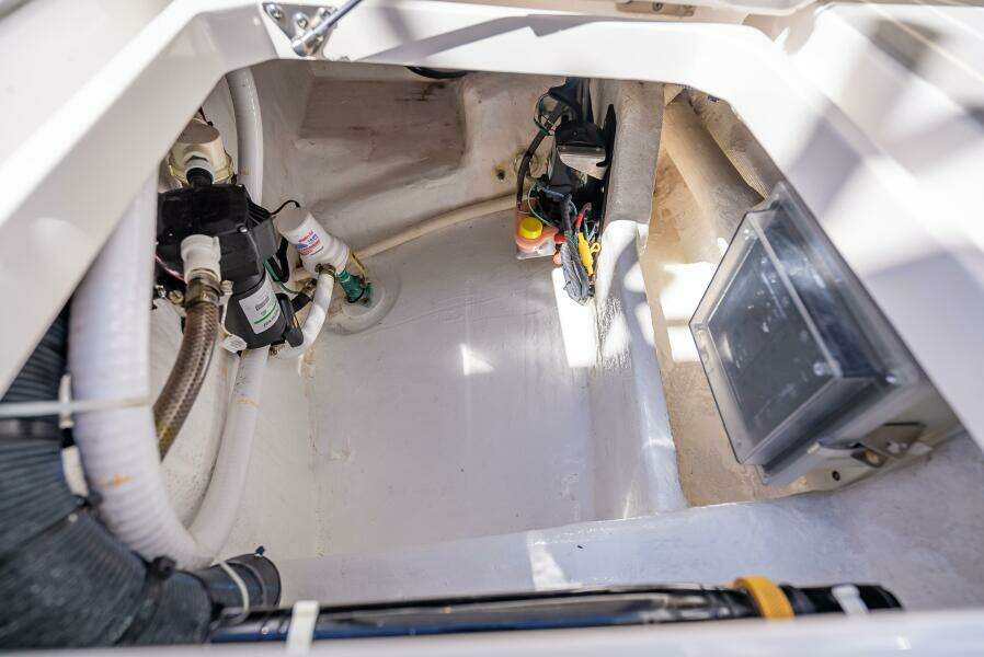 2020 Intrepid 407 Cuddy