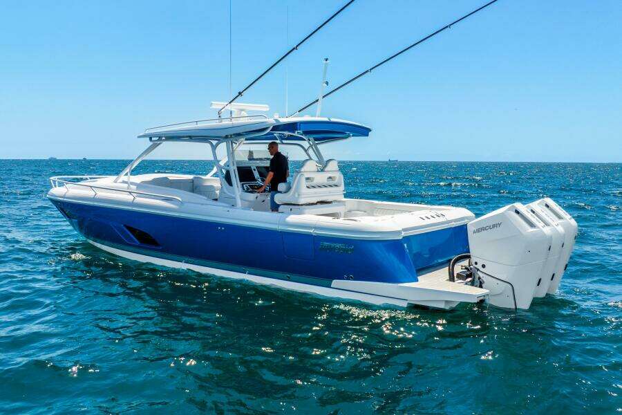 2025 Intrepid 41 Valor