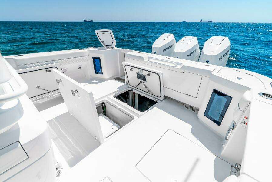 2025 Intrepid 41 Valor