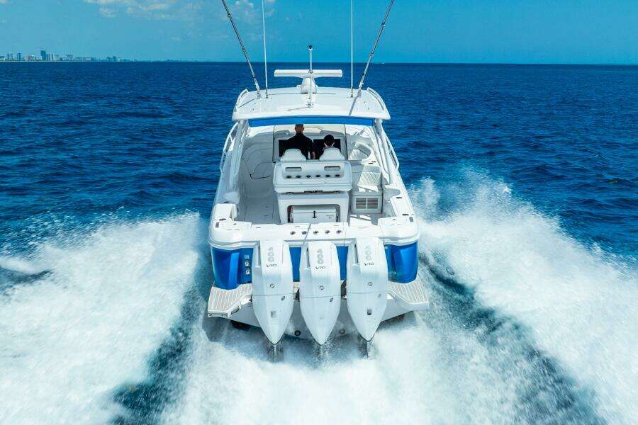 2025 Intrepid 41 Valor