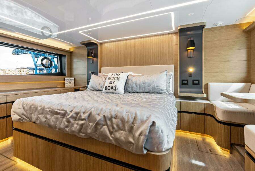 MASTER STATEROOM 